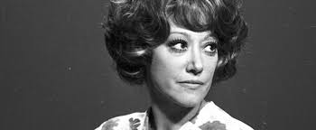 She is an actress, known for era o hotel cambridge (2016), o espigão (1974) and o cravo e a rosa (2000). Suely Franco Papo De Cinema
