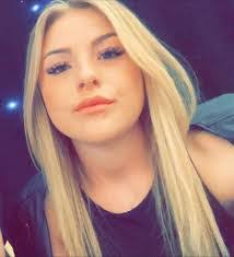 Lisa Lavin's Instagram, Twitter & Facebook