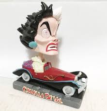 The crue de vil merely laughed at your statement. Bol Com Disney S Cruella De Vil In Auto Bobblehead Beeldje