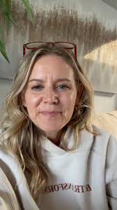 This team ❤️ You'll never meet a kinder, harder working crew! So thankful!  @beccafrost @olivia.watt.7 @stephanie_ann8