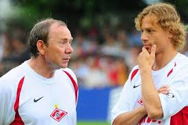 Параллельно валерий отучился в строительном техникуме. Karpin Vspomnil Cennyj Sovet Romanceva Futbol 24