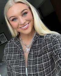 Alicia Park's Instagram, Twitter & Facebook