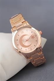 Farkli Ve Dikkat Cekici Olmak Icin Rose Renk Kaplama Metal Kordonlu Ay Yildiz Figurlu Clariss Marka Bayan Kol Saatine Sahip Olun Stok Renkler Metal Urunler