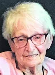 Beverly Naylor's Instagram, Twitter & Facebook