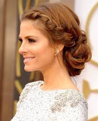 Graceful and Beautiful Low Side Bun Hairstyle Tutorials and Hair Looks