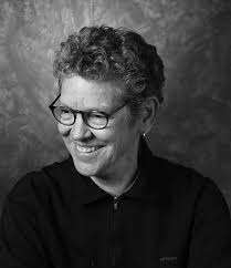 Former Olympic swimmer goes for the gold every day