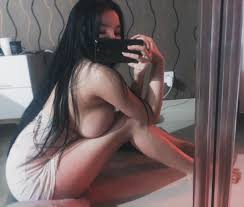 thumbs.pro : monicaardhea:Side Boobs Monica Ardhea