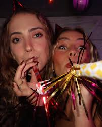 halloweekend with my girls 🎃🍾👻🪩