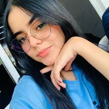 Alana Suárez updated her profile picture.