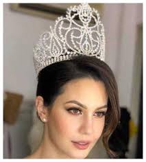 混血女孩选美夺冠后嫁给主办方老板，如今生3儿子生活奢侈