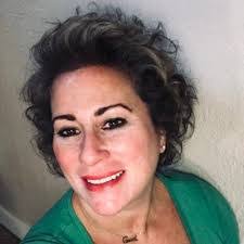 Kelly Marrs's Instagram, Twitter & Facebook