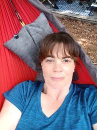 Hammock helps teenager's back pain