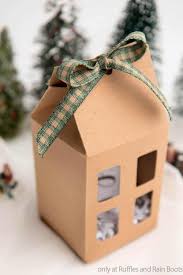 It's a great way to repurpose christmas cards, birthday cards, and more.this project takes about 20 minutes and is suitable for children ages 8 and up. Make These Beautiful Gift Card Box Houses In Minutes