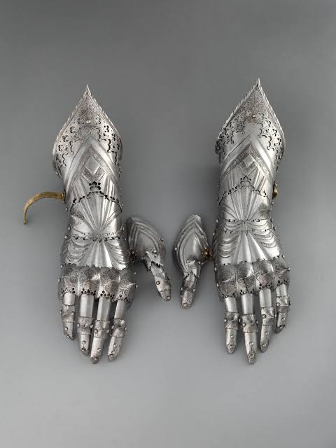Maximilian I's Legendary Armor in New York - CoinsWeekly %