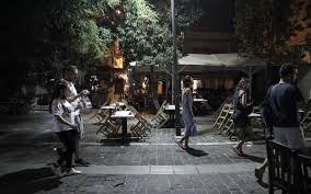 Νέος συναγερμός στο εσυ μέτρα και «απομόνωση» ανεμβολίαστων. Stoxopoihmenos O Klados Ths Estiashs Leei Gia Ta Nea Metra To Swmateio Bareca