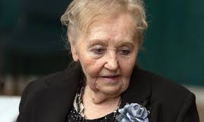 Listen to zámbó krisztián | explore the largest community of artists, bands, podcasters and creators of music & audio. Sulyos Balesetet Szenvedett Zambo Jimmy Edesanyja Ripost