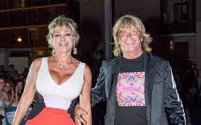 Follow carmen russo on twitter. Carmen Russo E Enzo Paolo La Situazione Ci Fa Paura