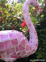 Flamingo Mosaic Garden Art Made From Plastic Pink Dollar Store Flamingo Mosaik Gartenkunst Mosaik Rosa Flamingos