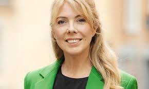 Mari Levin's Instagram, Twitter & Facebook