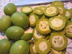 Walnuss Likor In Drei Vier Schritten Rezept Bild Nr 4 Walnusslikor Selber Machen Walnuss Likor Selbstgemacht