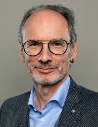 NEU* Online-PDF Jahresbericht Pflegezentrum Luegenacher