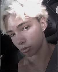 The Offical Demi Brooks