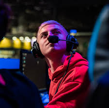 Michou On Instagram Paris Games Week 2019 Youtubeur Francais Photos