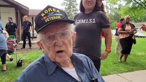 Flossmoor community gathers for Wall of Honor groundbreaking