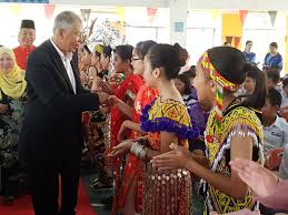 Majlis penyampaian kamputer sjk chung hua miri 09.03.2011. Remember The Date July 22 Sarawakvoice Com
