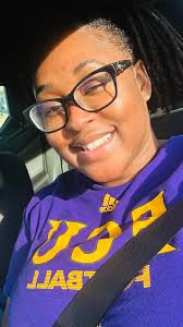 Hi, I'm Kelzhaunne and here's a photo