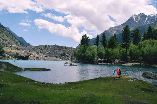 Firoza Lake 4
