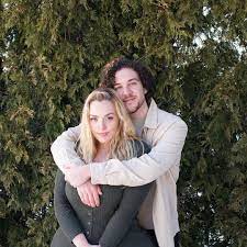 The berklee college of music student, 20, explained on the february episode. Who Is American Idol Star Grace Kinstler S Boyfriend