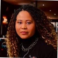 50+ "Daphnee" profiles