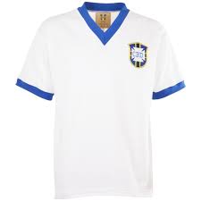Folge deiner leidenschaft bei ebay! Maillot Retro Bresil 1950 Les Voyages En Ballon