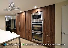 Contoh misalnya satu set kursi di ruang tamu, kitchen set di dapur kesayangan serta perabotan dapur lainnya. Konsep Desain Dapur Minimalis Harga Terjangkau Kc 20 Furniture Nusantara