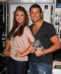 The british reality star, lauren goodger collects a decent sum from her career as a glamour model, television personality, beautician and media personality. How Old Is Lauren Goodger And What S Her Net Worth
