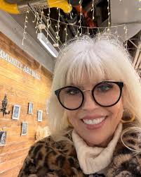 Danielle Lin, C.N. (@daniellelinshow) • Instagram photos and videos