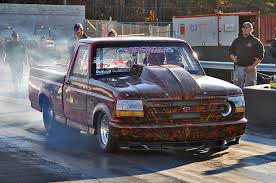 There were a total of 11,563 ford lightning trucks procuded of the first generation. First Gen Ford F 150 Lightning Goes From Stock To 7 Second Drag Demon