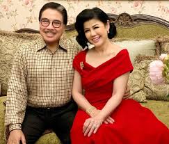 Sebelumnya, perempuan ini menikah dengan johan begin bukit. Mewahnya Rumah Pengacara Kondang Hotma Sitompul