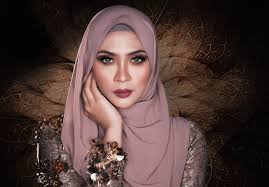 .produced by siti nordiana copyright snd soul entertaiment follow siti nordiana instagram @sitinordiana facebook page sitinordiana twitter @sitinordiana84 smule sitinordiana1. Bukan Masa Untuk Meratap Siti Nordiana Kosmo Digital