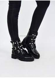 Grâce à son petit talon épais et son bout rond cette paire vous apportera du confort tout au long. Bottines Avec Perles Outfitbook Bottines Perles Bottines Bottines Rock