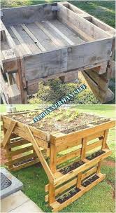 Grosse Ernte Auf Kleinem Raum Inspirierende Ideen Fur Vertikale Garten Vertikaler Garten Vertikaler In 2020 Diy Achtertuin Tuinieren Op Het Balkon Moestuinontwerp