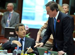 Image of Reuters Group plc Finance Director David Grigson (L) and Chief