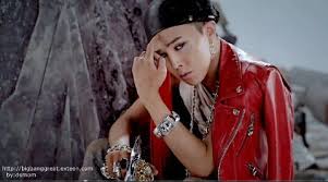 And it's definitely a unique and memorable hairstyle. G Dragon Fantastic Baby Hairstyle Big Bang Amino Amino
