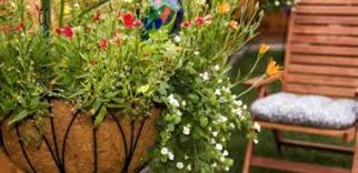 Schone Garten Praktische Tipps Und Inspiration In 110 Bildern Garten Ideen Garten Gartenturen