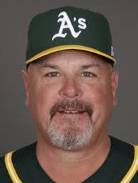 Noah Berk's Instagram, Twitter & Facebook