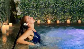 A summer deal from 20% off on luxury accommodation in barcelona. Jacuzzi Despacio Spa Centre Spa H10hotels H10 Barcelona Hotels Wellness Travel Hotel