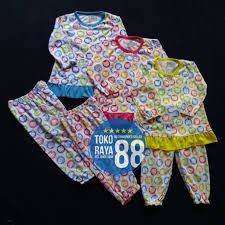 Semuanyaindah.com adalah pusatnya baju bayi perempuan terlengkap. Setelan Baju Bayi Perempuan Lengan Panjang Piyama Bayi Usia 6 18 Bulan Baju Tidur Bayi Lucu Murah Shopee Indonesia