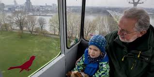 Die preise für eine fahrt mit der seilbahn köln sind recht happig, dafür dass du nur in paar minuten pro strecke unterwegs bist: Kolner Seilbahn Fahrt Wieder Ein Bisschen Mulmig Ist Mir Jetzt Schon Kolner Stadt Anzeiger