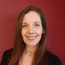 Kari Albrecht's Instagram, Twitter & Facebook